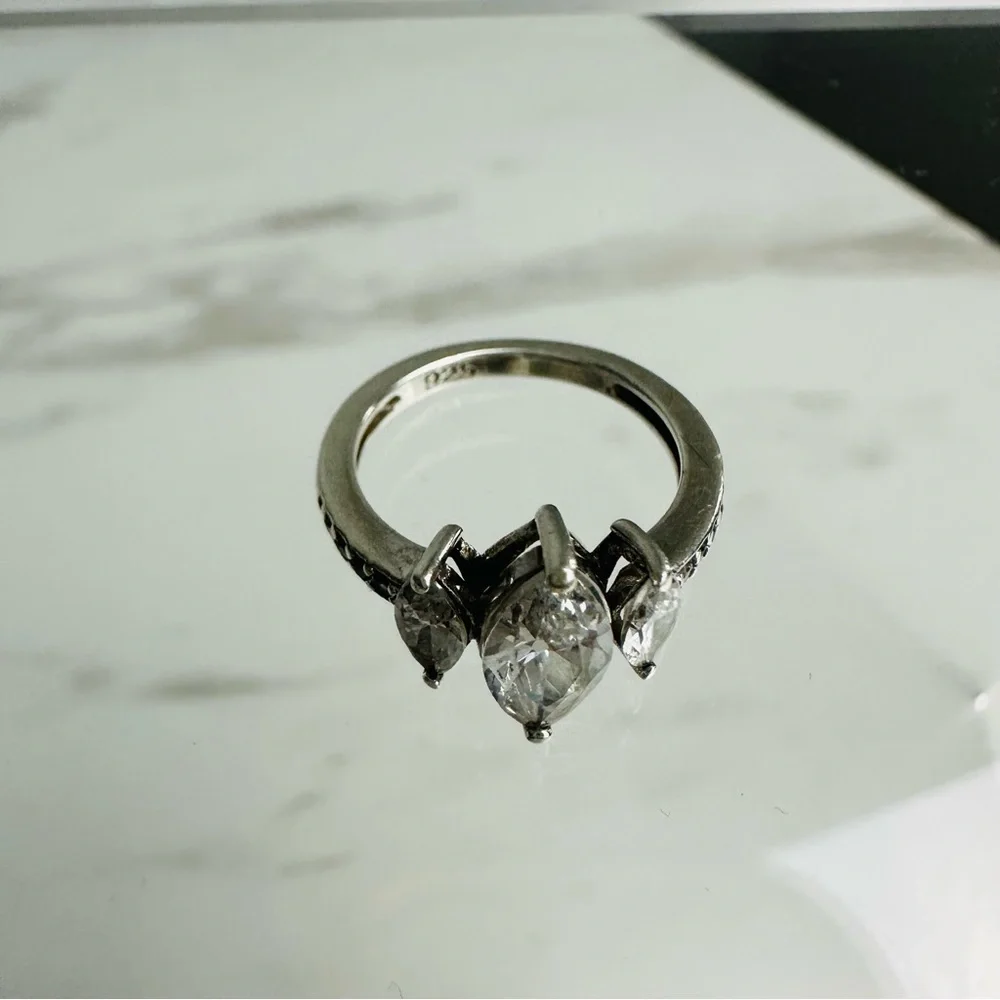 925 Sterling Silver Marquise CZ and Pave Ring – Elegant Three-Stone Design - Picture 9 of 10